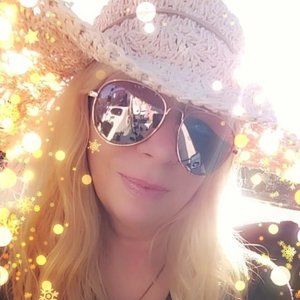 Meet your Posher, Alisa